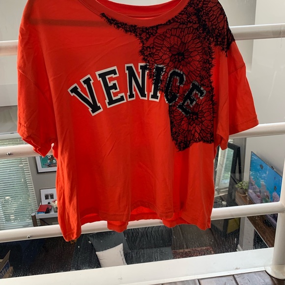 Current Elliott large orange blk lace Venice tee - Picture 1 of 4